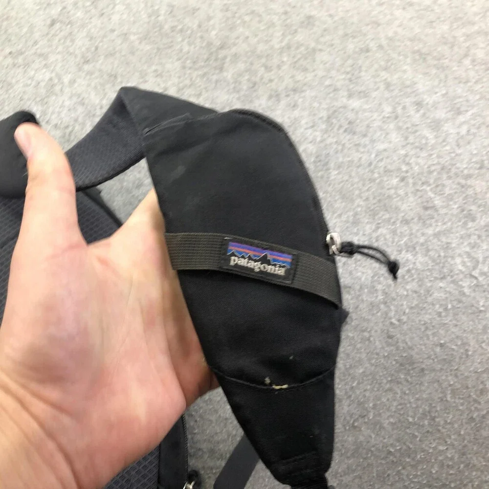 Patagonia Atom 8L Black 18